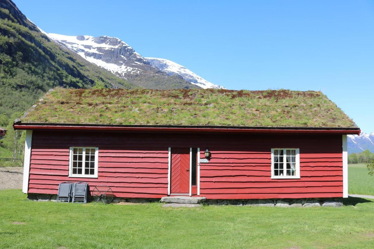 Trollbu Aabrekk Gard * Briksdalsbre
